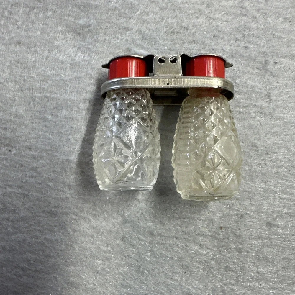 1940s - 1950s Vintage Mini Picnic  salt  Pepper Set With Red Caps 1930's